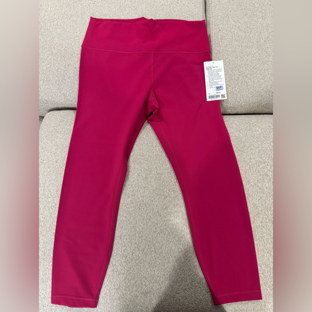 NWT Lululemon Wunder Train HR Tights 25” in Passionate